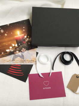 Weihnachtsgeschenk-Set mit Gutschein für Vorhänge nach Mass. • rideaux123.ch Weihnachtsgeschenk-Set mit Gutschein für Vorhänge nach Mass. • rideaux123.ch