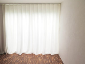 Nachtvorhang in weiss. • rideaux123.ch