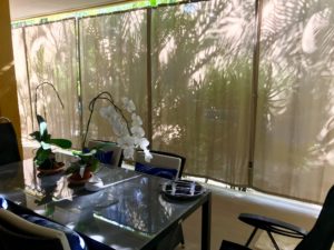 Geschlossener Outdoor-Vorhang SANTORINI. • rideaux123.ch