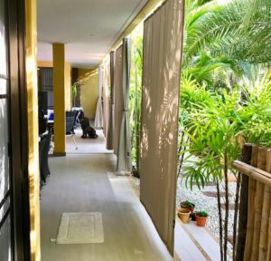 Outdoor-Vorhang SANTORINI in Thailand. • rideaux123.ch