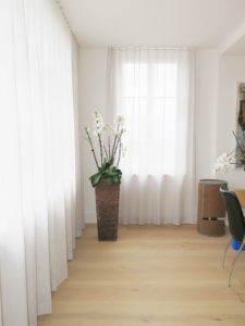 Tagesvorhang NEW YORK im Esszimmer. • rideaux123.ch