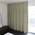 Blackout-Massvorhang ABLION in grau warm (total dunkel). • rideaux123.ch