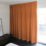 Blackout-Massvorhang ABLION in terracotta (total dunkel). • rideaux123.ch