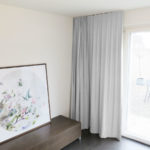 Blackout-Vorhang ABLION reinweiss zum das Schlafzimmer komplett abdunkeln. • rideaux123.ch