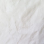 Stoffdetail Massvorhang Fischbacher AIM in weiss (Naturseiden-Optik). • rideaux123.ch