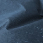 Stoffmuster Massvorhang Fischbacher AIM dunkelblau mit Naturseiden-Optik. • rideaux123.ch