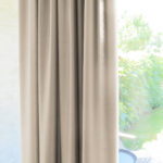 Edler Nachtvorhang IDRA nickelbeige von Fischbacher 1819. • rideaux123.ch
