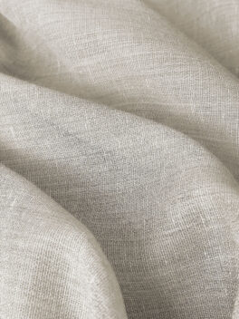 Stoffmuster Tagesvorhang HAMAL hellbraun.