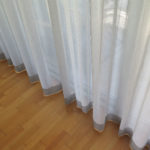 Tagesvorhang BONUS: Edle Struktur in grau. • rideaux123.ch