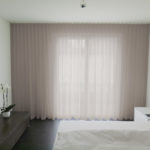 SEVILLA Massvorhang schlichter und eleganter Stoff dunkelbraun Schlafzimmer • rideaux123.ch