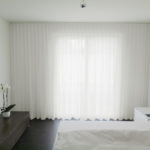 SEVILLA Massvorhang schlichter und eleganter Stoff ecruweiss Schlafzimmer • rideaux123.ch