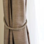 Halterung für Vorhang edler Fall eleganter Raffhalter AARE • rideaux123.ch