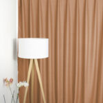 Rideau occultant DAWN 2 Rouge beige [432] Rideau fermé • rideaux123.ch