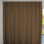 Rideau occultant ST. MORITZ Brun [150] Rideau fermé • rideaux123.ch