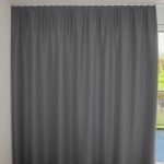 Rideau occultant ST. MORITZ Gris foncé [165] Rideau fermé • rideaux123.ch