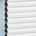 Plissés DUETTE® EOS® FIXÉ ELAN DARK BB24 Gris-blanc [3701] Tissu • rideaux123.ch