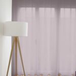 Voilage VALENCIA Prune [336] Rideau fermé • rideaux123.ch