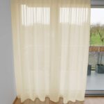Voilage AMIRA Fischbacher 1819 Beige [617] - Rideau fermé • rideaux123.ch